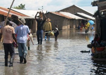 Rising Water Levels On Lake Albert Threaten Lives Of 30,000 Residents