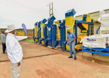 Government gives value addition equipment to farmers.