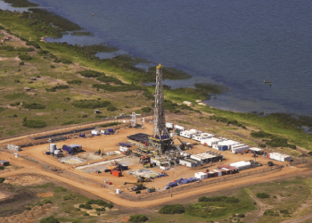 Uganda will earn Shs 3.7trillion from Oil and Gas by close of year