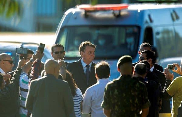 Brazil President Bolsonaro Develops COVID-19 Symptoms After Attending Lunch Without Mask