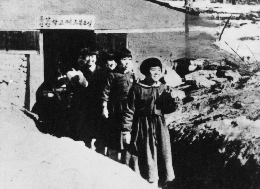 Studying to their heart’s content even in the difficult wartime conditions