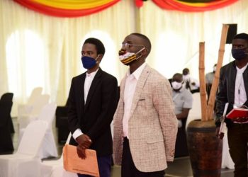 Dramatic presidential aspirant, Katumba finally Clears Shs20 million nomination fees