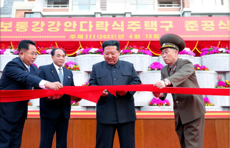 Korean People’s Life Seen through the Housing Law