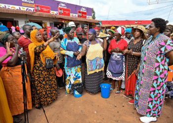 Luwero roadside market vendors tipped on household income as Museveni offers financial support